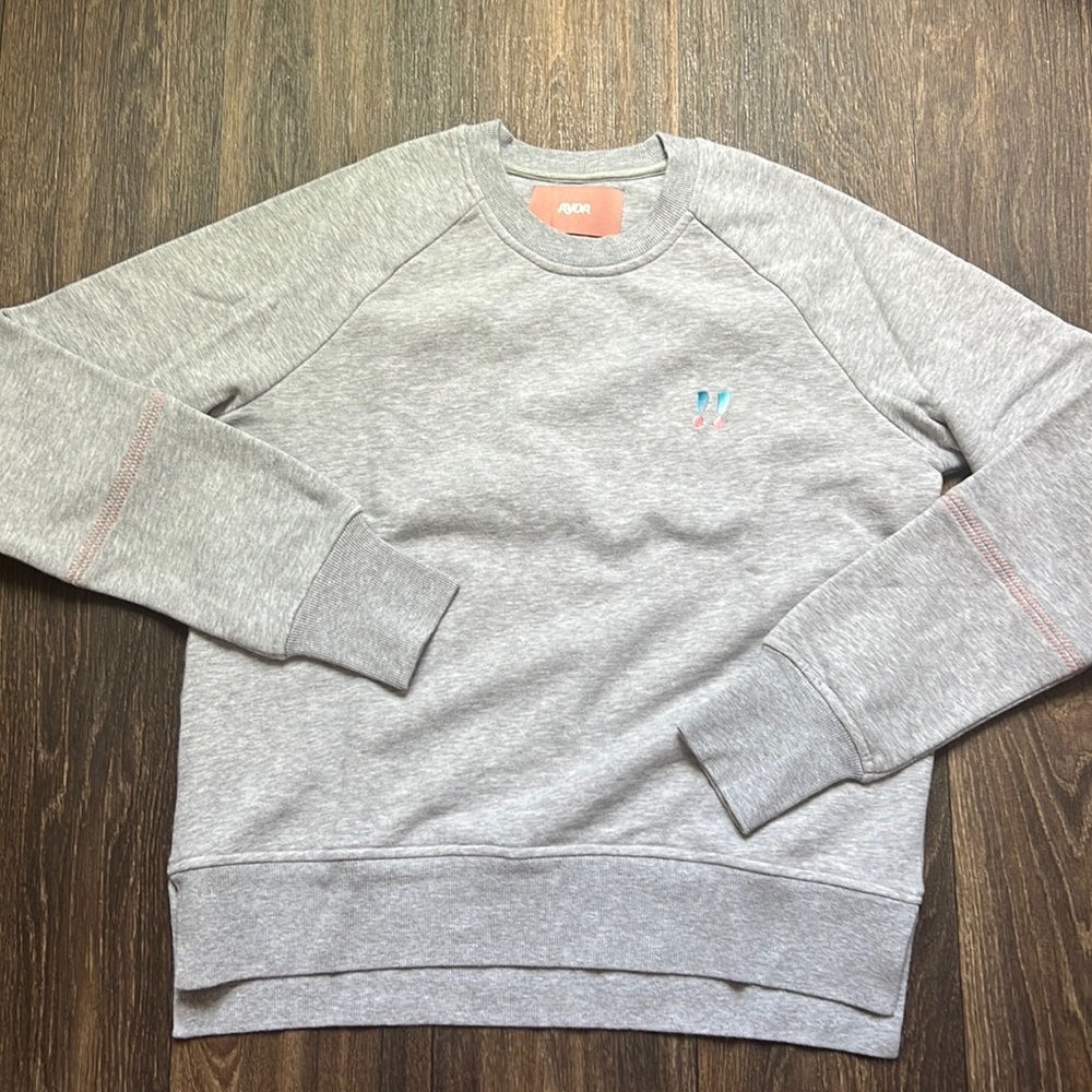 THE TEDDY SWEATSHIRT